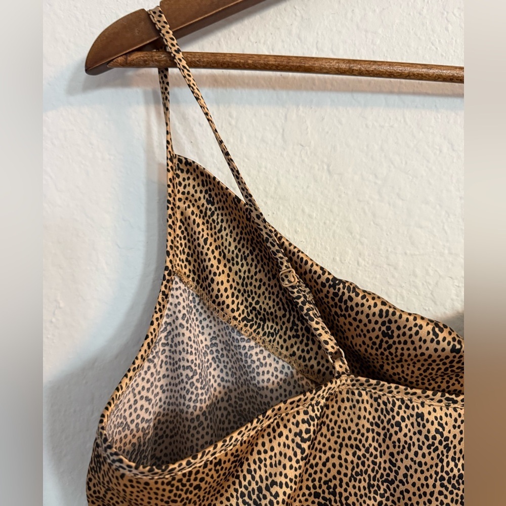 Sincerely Jules Leopard Print Satin Cowl Neck Bodysuit - Picture 9 of 10